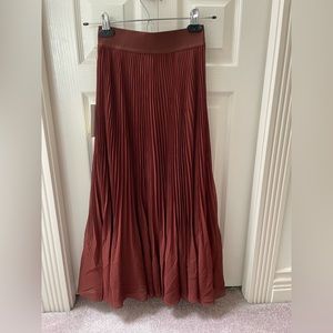 Aritzia Wilfred Twirl Skirt